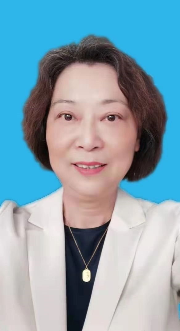 王利红，硕士研究生，教授。机械设计制造及其自动化教研室专业教师。2007年获得＂全国优秀教师＂荣誉称号。先后主持和参与河南省科技攻关项目多项，发表科研论文10余篇，申请并获批专利 2项。.jpg