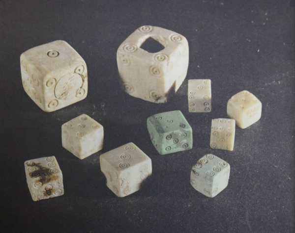 57.偶然与必然：古代骰子.jpg